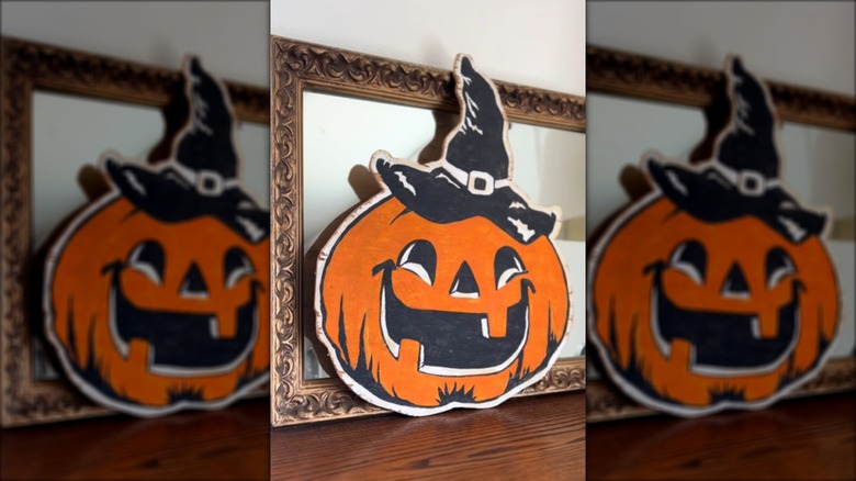 Vintage looking jack-o-lantern on mantel