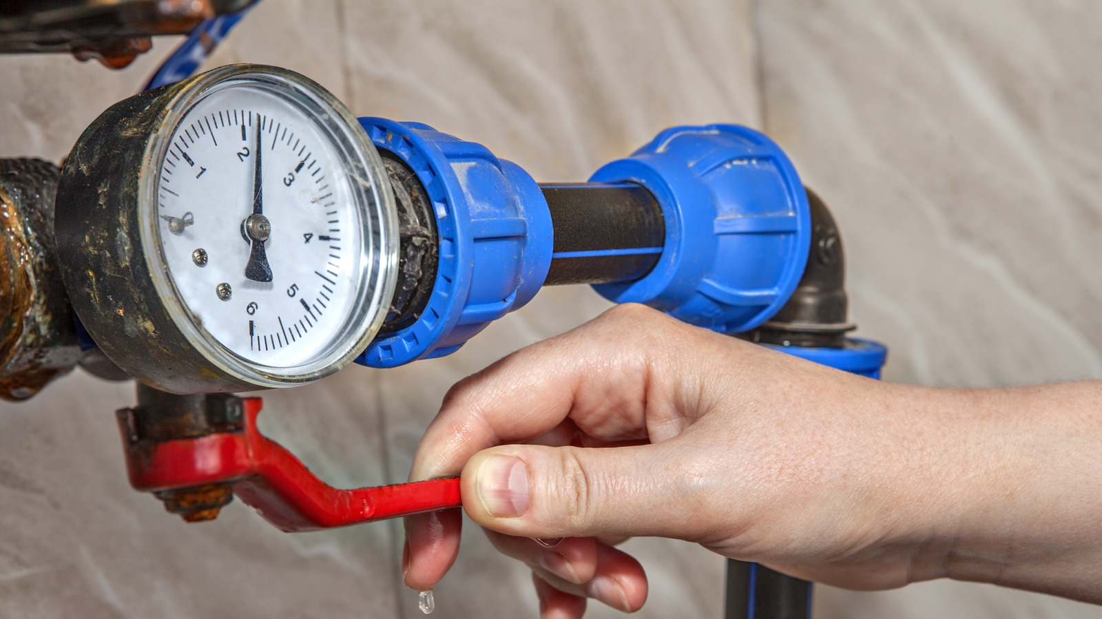 How to easily check your homes water pressure levels