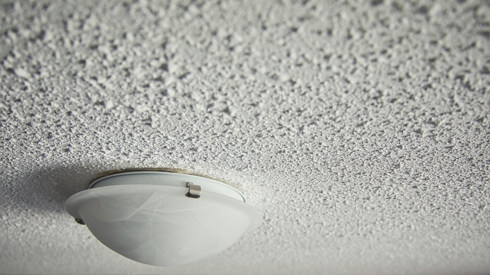 How To Easily Remove Popcorn Ceiling