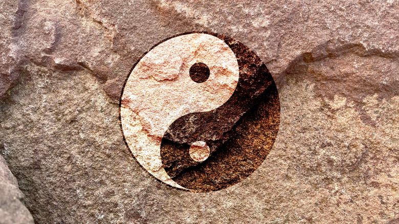 Yin and yang symbol