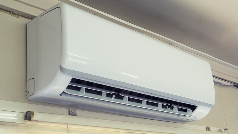 ac installed indoor