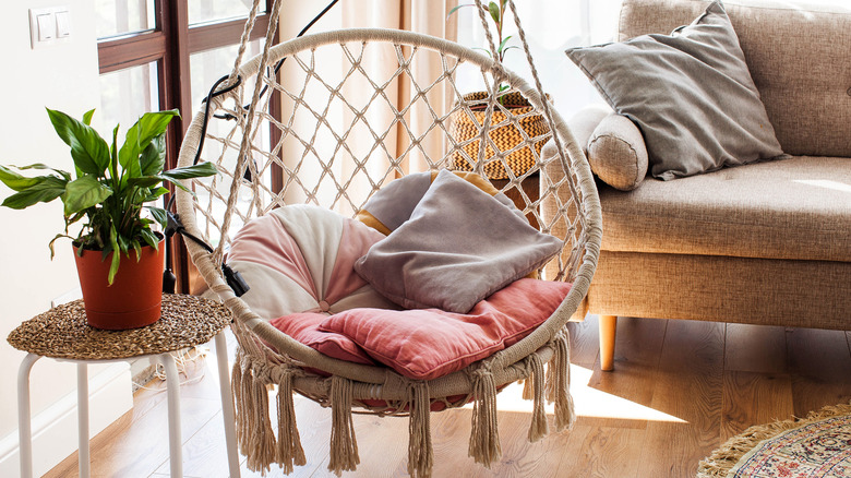 rattan hanging chair 