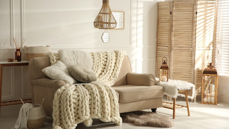 city apartment country cottage