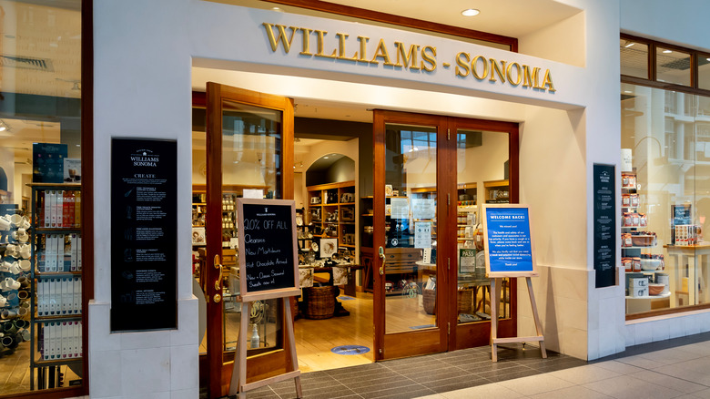 williams-sonoma storefront