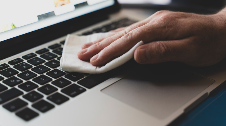 Hand cleaning keyboard