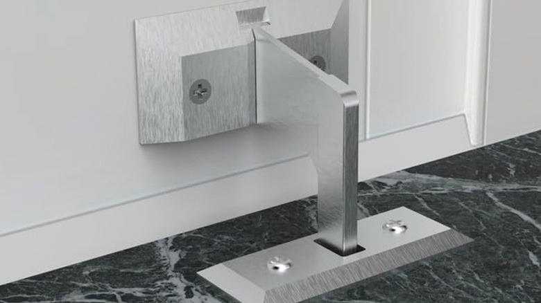 The Larifull door brace or door club