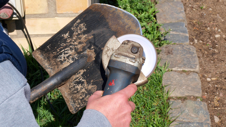 Sharpening a shovel