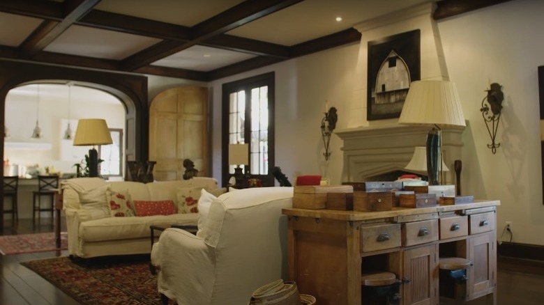Crow's indoor den 