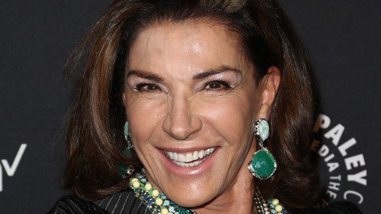 Hilary Farr headshot smiling