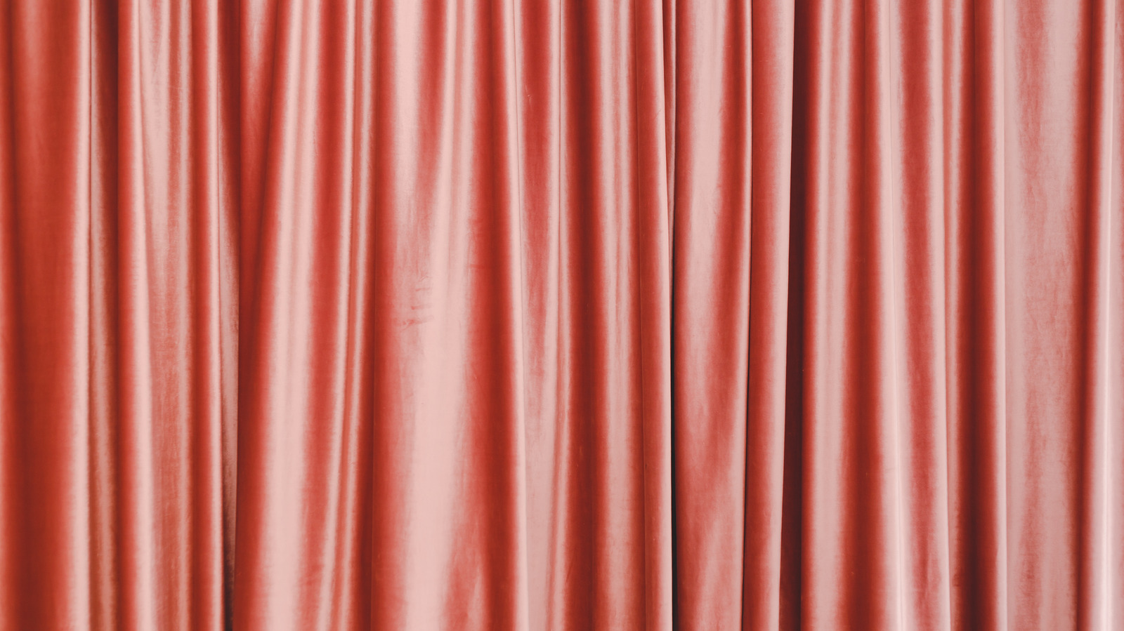 How To Steam Your Curtains For The Perfect WrinkleFree Look