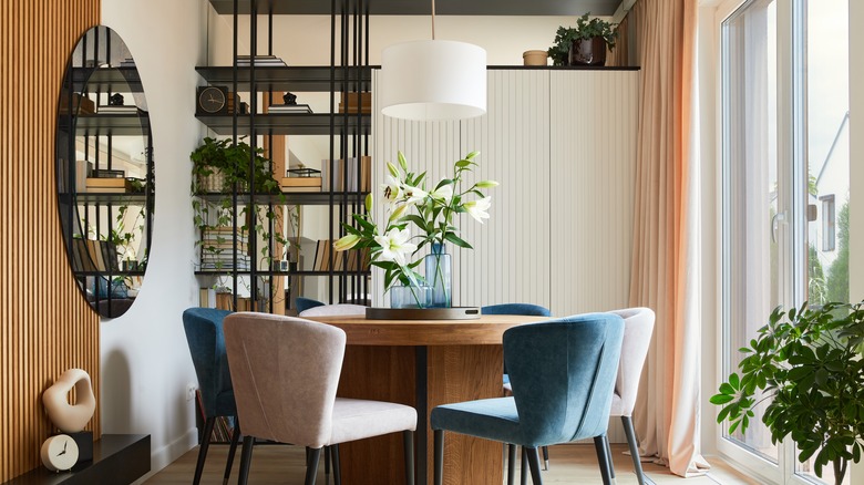 flowers on dining room table