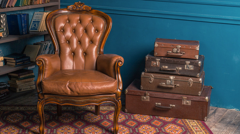 victorian leather tufted chair