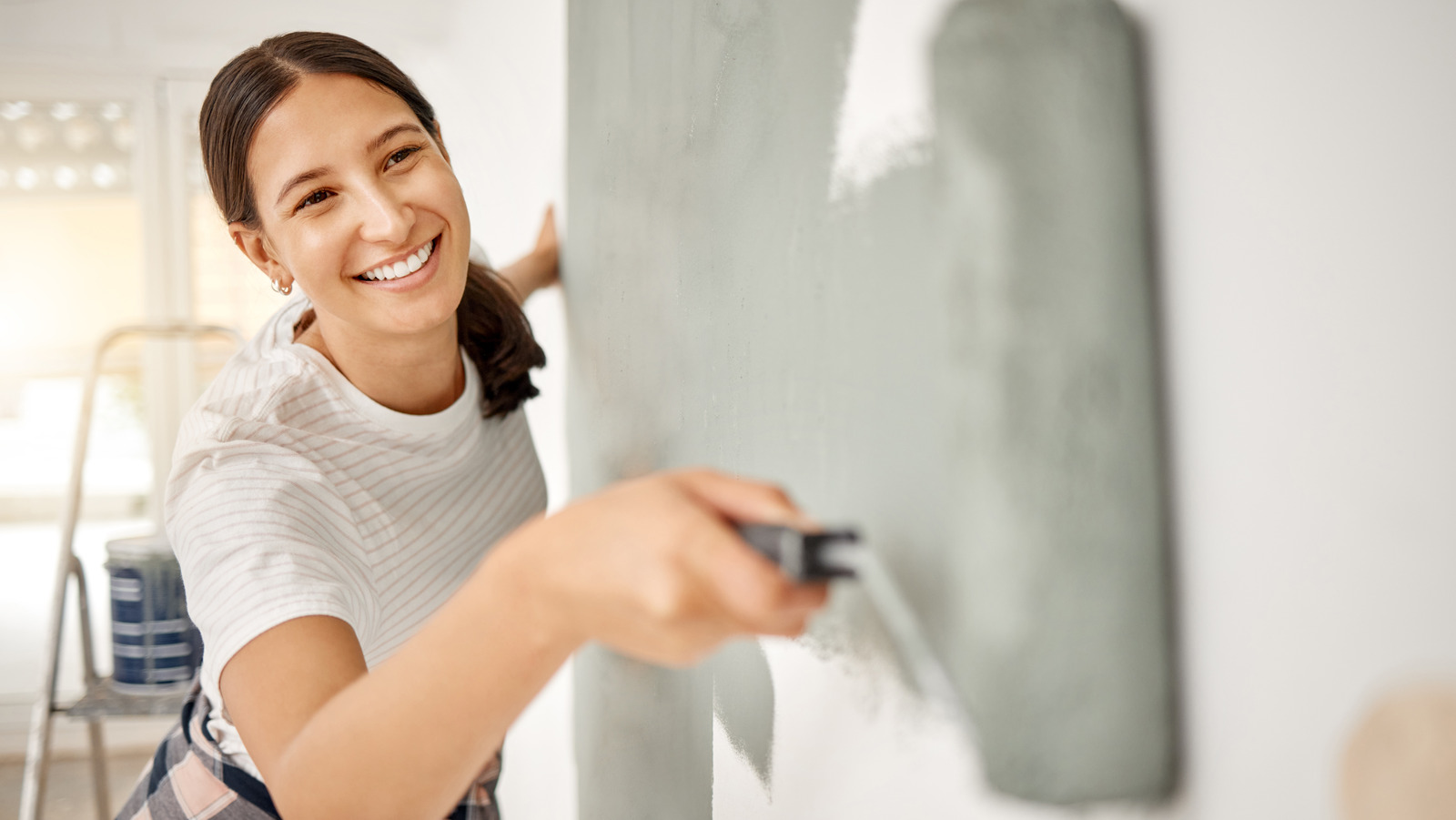 How To Tell If Your Paint Is The Right Consistency For A Project