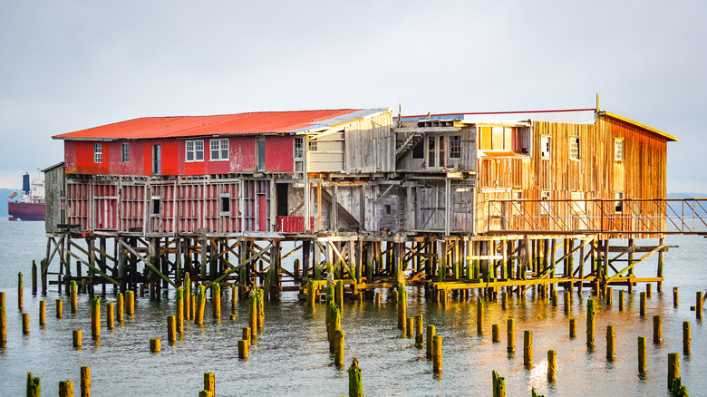 Post-and-pier structure