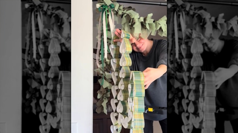 A garland made of chains of wrapping paper