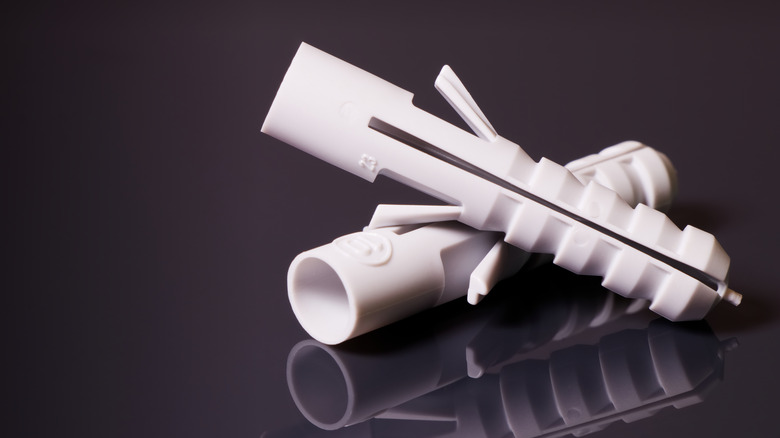 plastic sleeve wall anchors