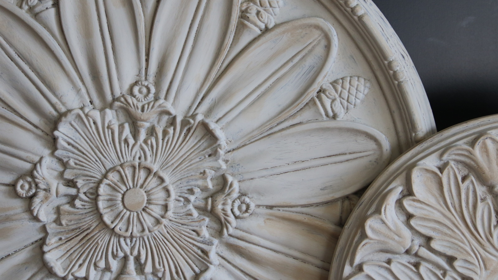 How To Use Ceiling Medallions As Wall Art For A Vintage Traditional Look