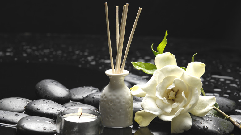 gardenia reed diffuser and candle