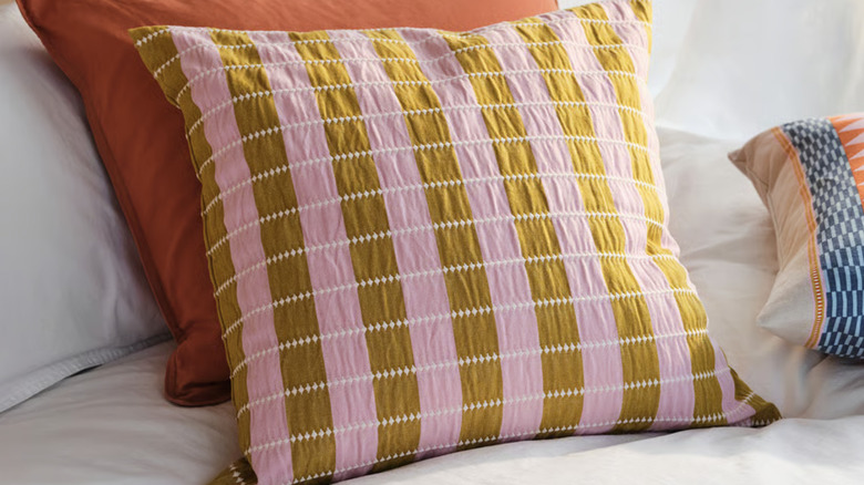 IKEA OMMJÄNGE cushion cover