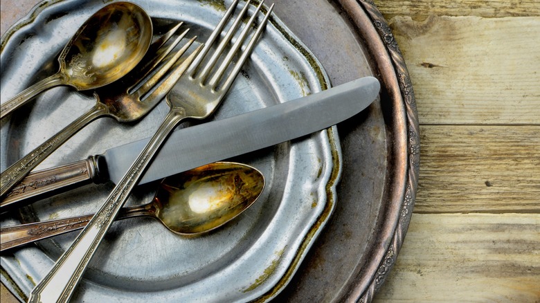 Tarnished silverware deals