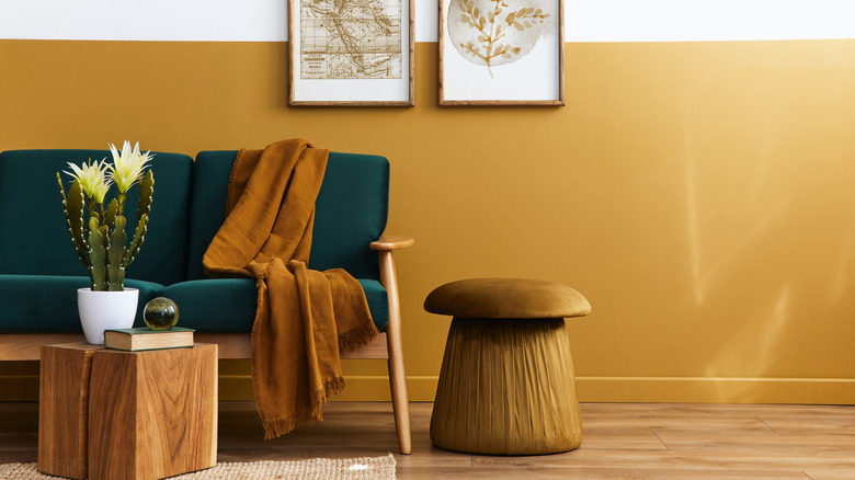 Mustard and emerald living room