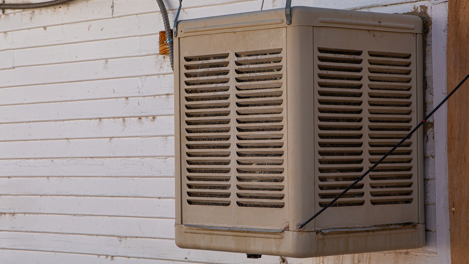 If You're Struggling With Swamp Cooler Odors, Here's How To Get Rid Of Them