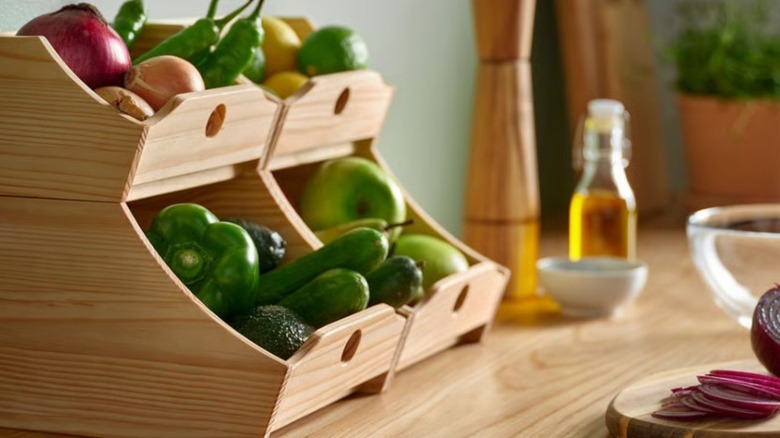 Food storage box with vegetables