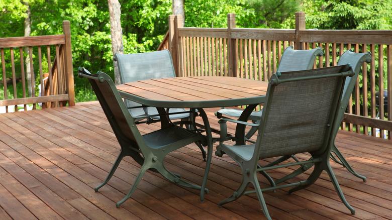 outdoor patio set