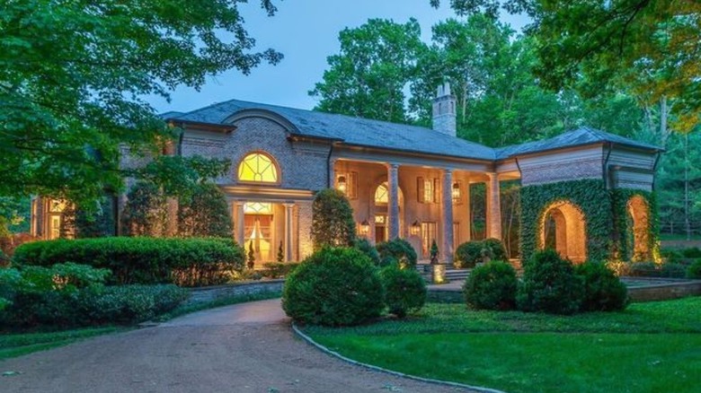 front view of mansion
