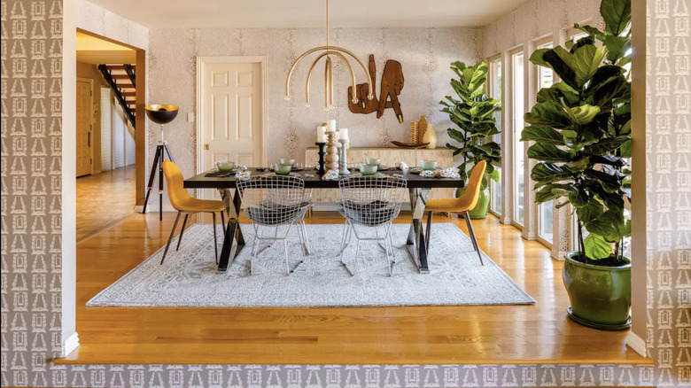 dining room 