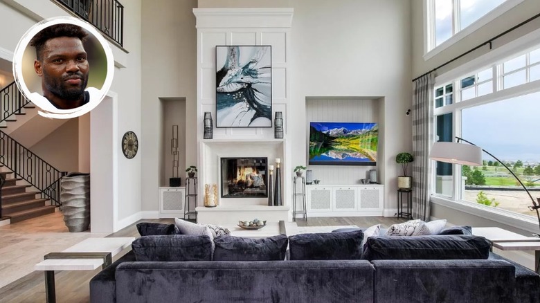 Shaquil Barrett with living room 