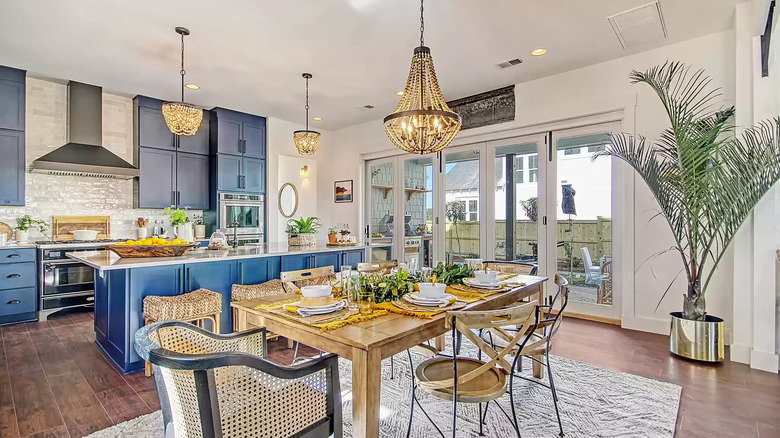 dining area and kitchen