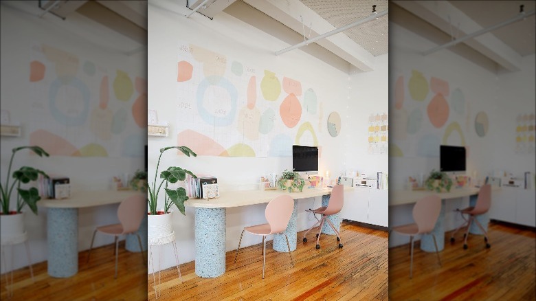 Office with pastel colors