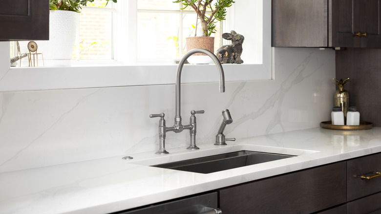 A kitchen sink
