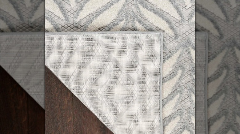 Closeup of Costco's Nourison Bismarchia Indoor/Outdoor Rug.