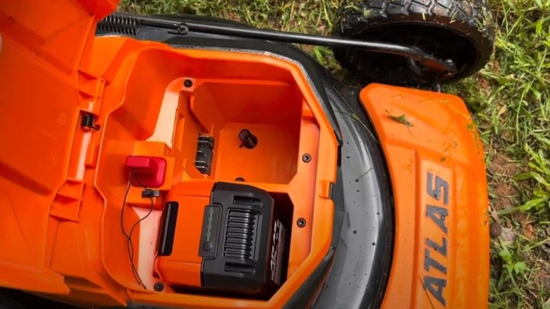 Harbor Freight electirc lawnmower battery compartment