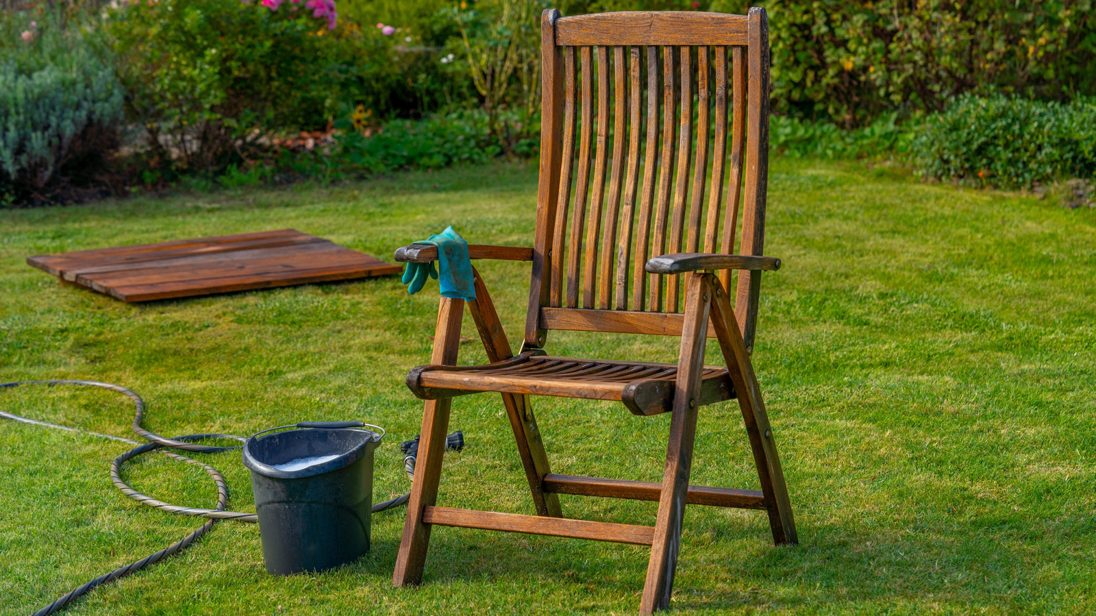 Is It Okay To Hose Down Wood Patio Furniture?