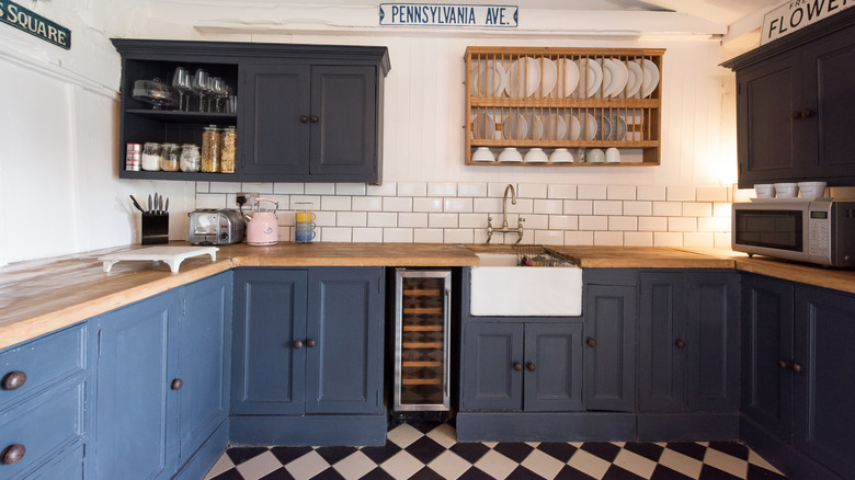 farmhouse kitchen with gray-blue painted cabinets