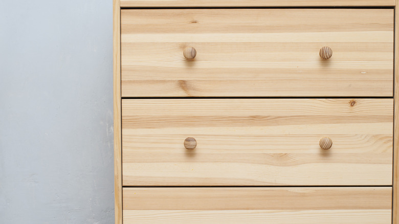 pine dresser