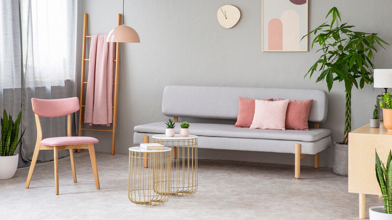 pink-themed room