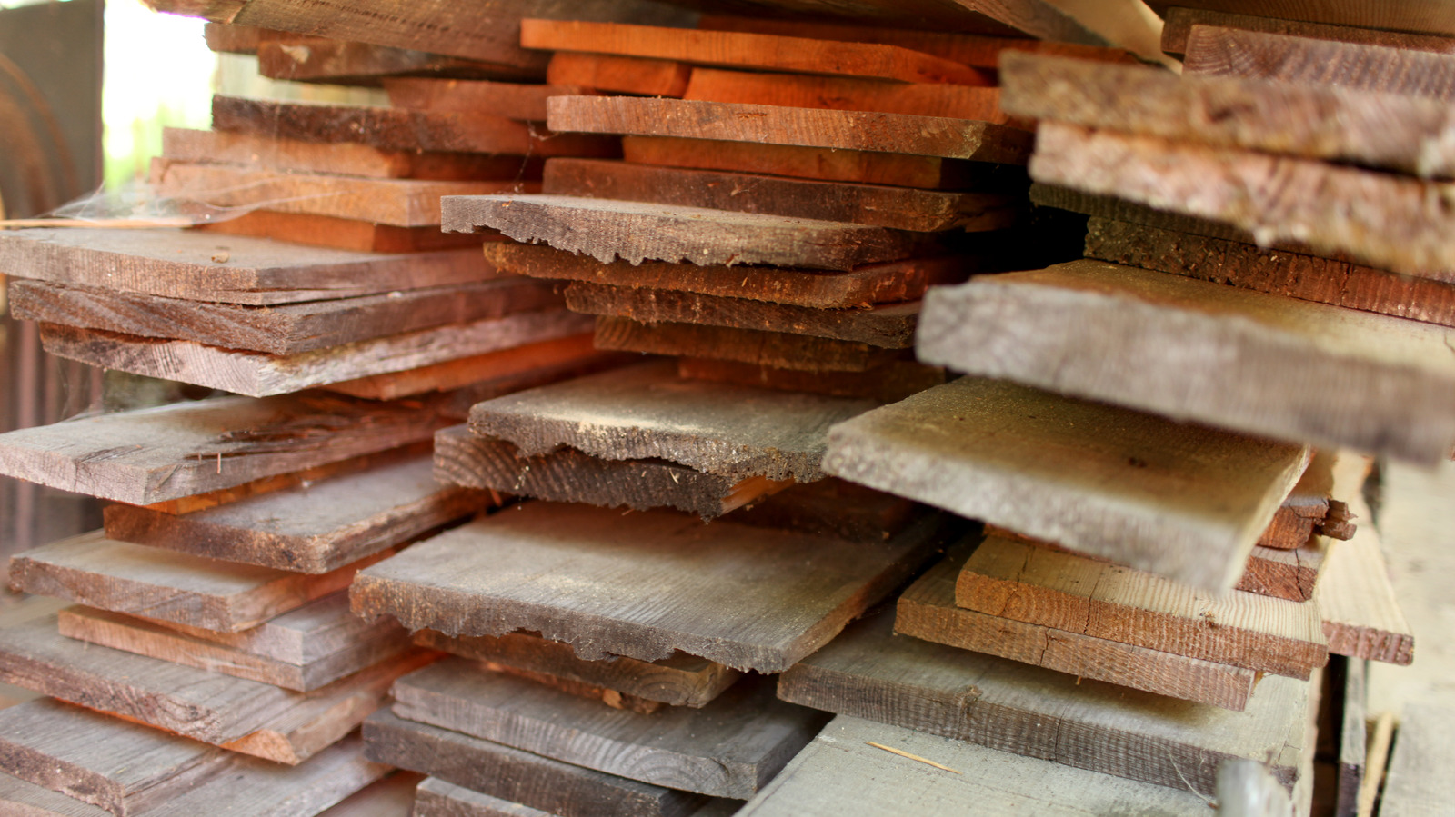 Is The Reclaimed Wood Design Trend Going Out Of Style? What Our