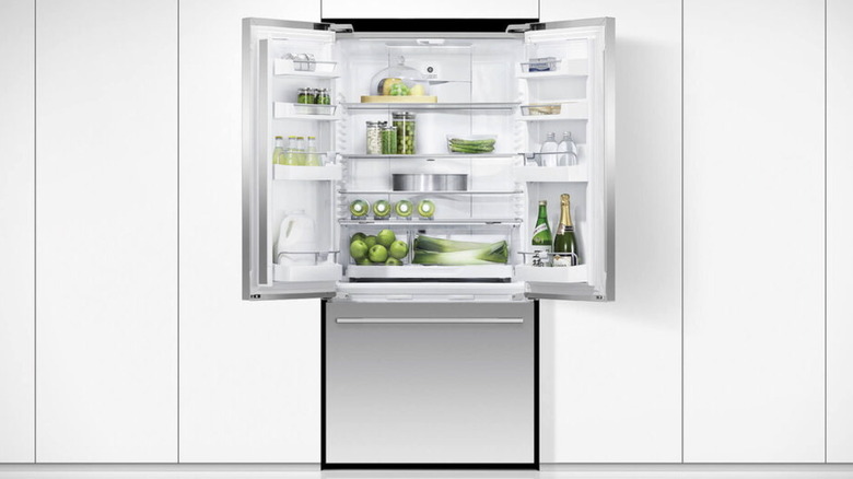 The Fisher & Paykel 20.1-cubic-foot Series 7 French door refrigerator freezer with open doors
