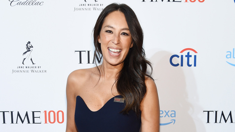 Red carpet photo of Joanna Gaines