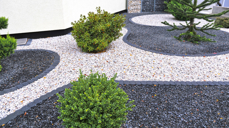 An immaculate gravel landscape with very little debris or litter