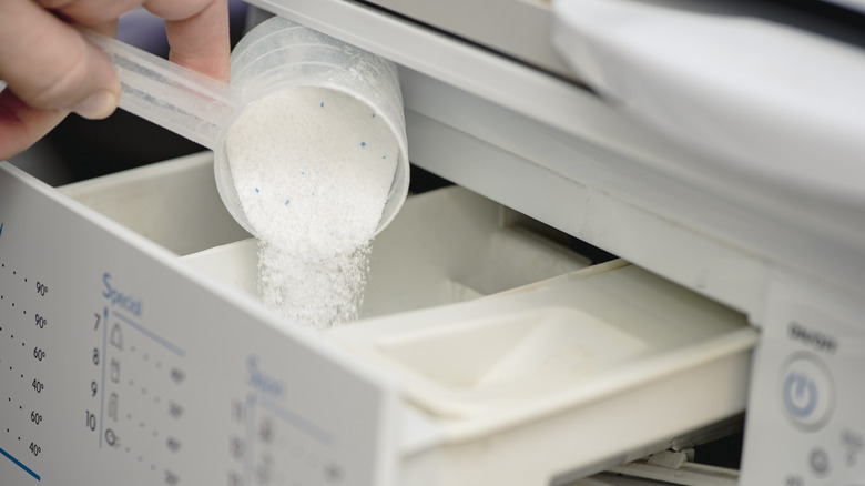 Adding powder detergent to a washer's detergent slot
