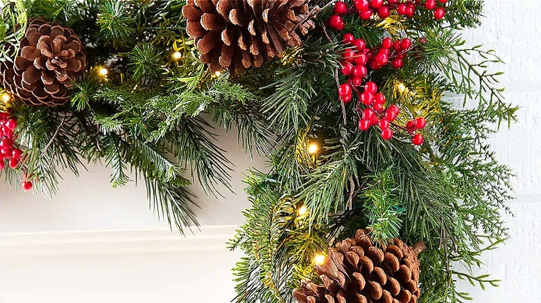 Balsam Hill Berry Pine Garland