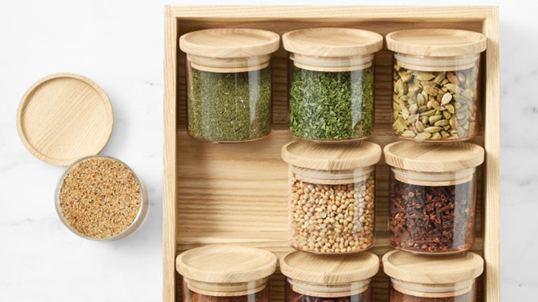 Spice rack drawer insert