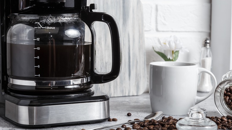 coffee machine with brewed coffee