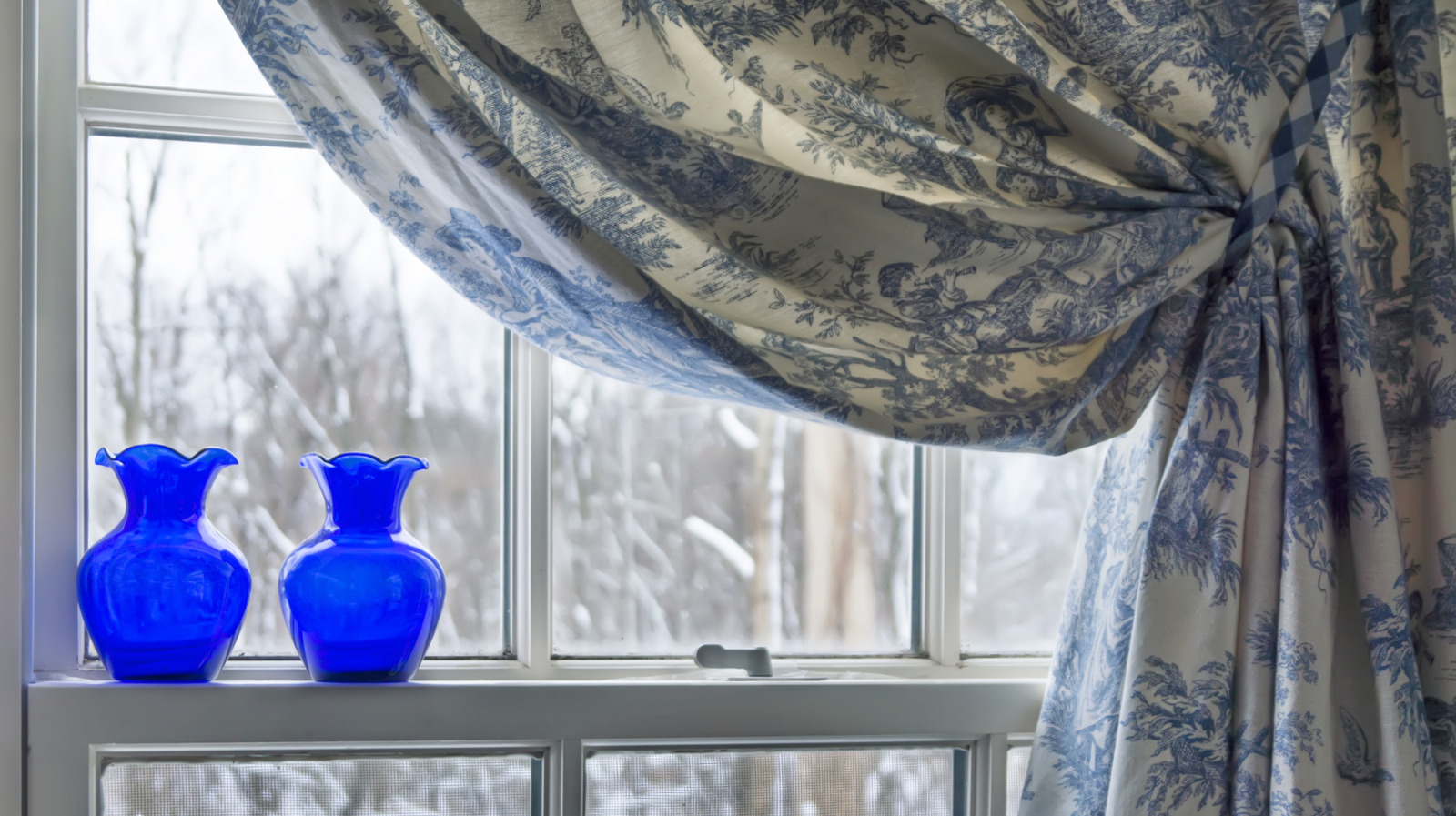 Lesser-Known Curtain Hacks To Keep Your Home Warmer