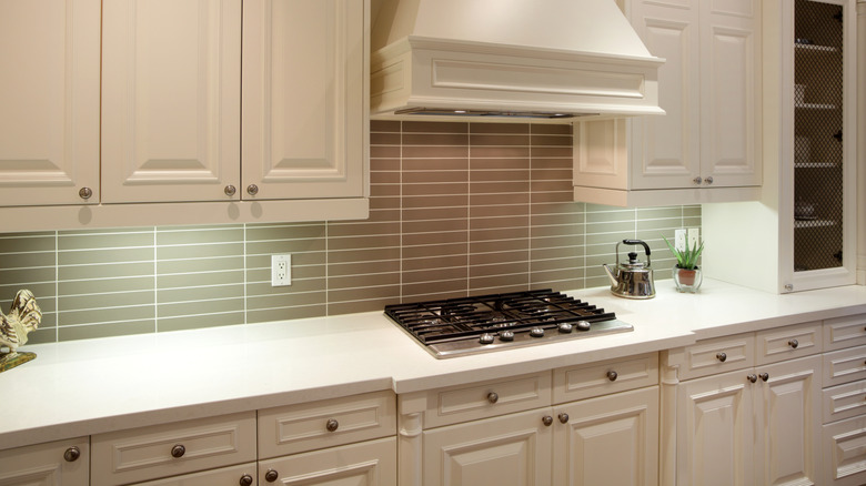 Under-cabinet lighting in kitchen